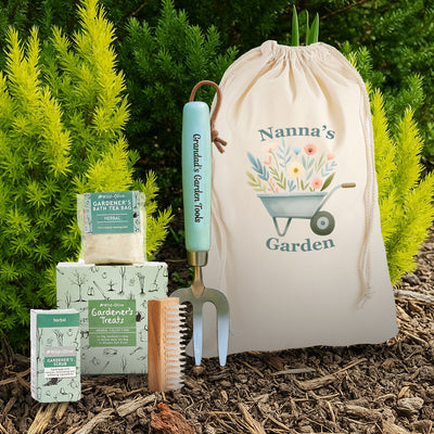 Personalised Garden Set with Engraved Gardening Fork, Hand Scrub Soap Gift Set and Custom Printed Bag - Ideal Fathers Day Gardening Gift for Him or Her