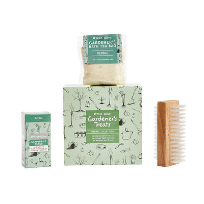 Personalised Garden Set with Engraved Gardening Fork, Hand Scrub Soap Gift Set and Custom Printed Bag - Ideal Fathers Day Gardening Gift for Him or Her