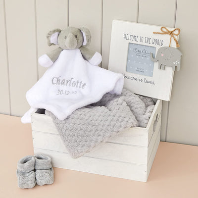 Personalised Baby Gift Set for Boys & Girls - Hoolaroo Comforter, Blanket, Welcome Photo Frame, Wooden Keepsake Box - Newborn Unisex Gift Present - Hoolaroo