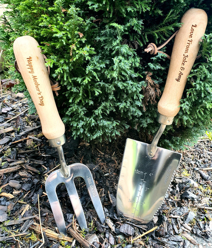 personalised garden trowel Personalised Garden Tools Engraved Gardening Gift Set Trowel and Fork – Hoolaroo